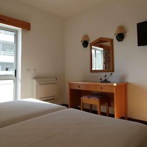 Habitación con 2 Camas Individuales